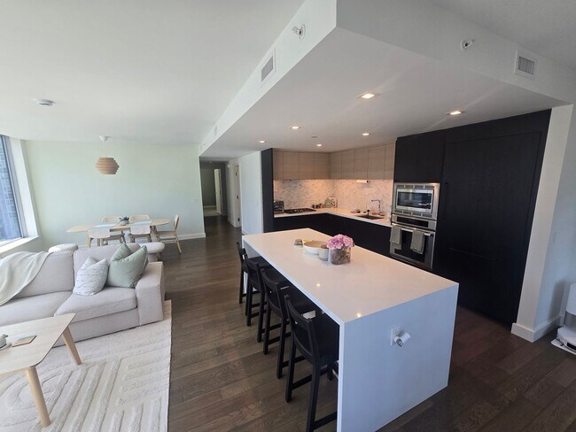 Foto del edificio - Savina by Bosa - Built 2020 - Bay & Downtown Views - 2 Parking Spots