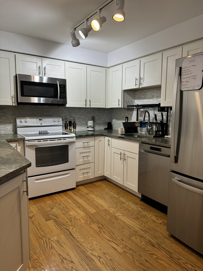 Foto del edificio - 382 Ocean Ave