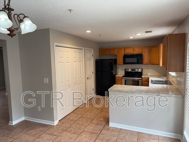 Building Photo - 179 Watercress Ct
