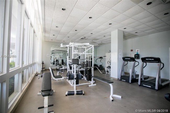 Building Photo - PARKVIEW POINT CONDO