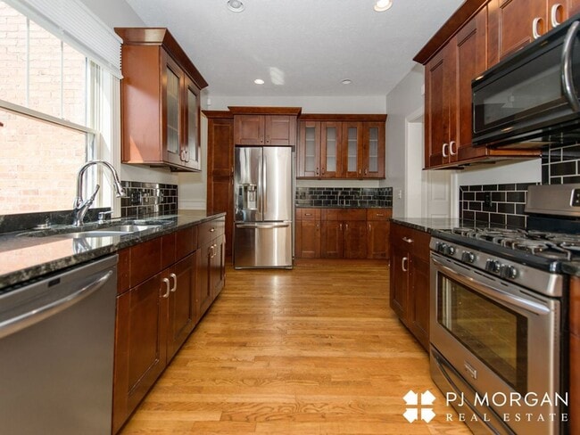 Foto del edificio - 3601 Davenport St