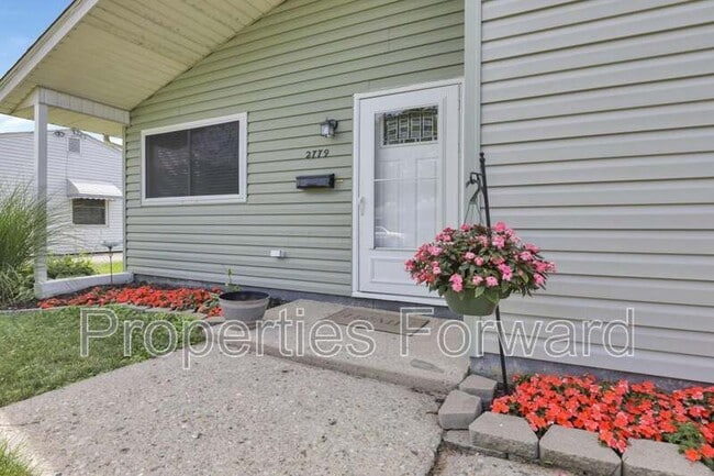 Building Photo - 2779 Woodgrove Dr