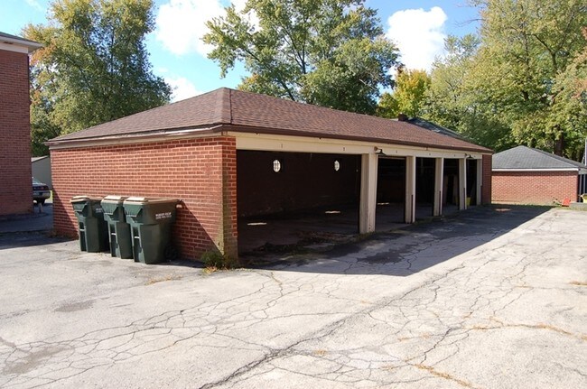 Building Photo - 315 Shields Rd