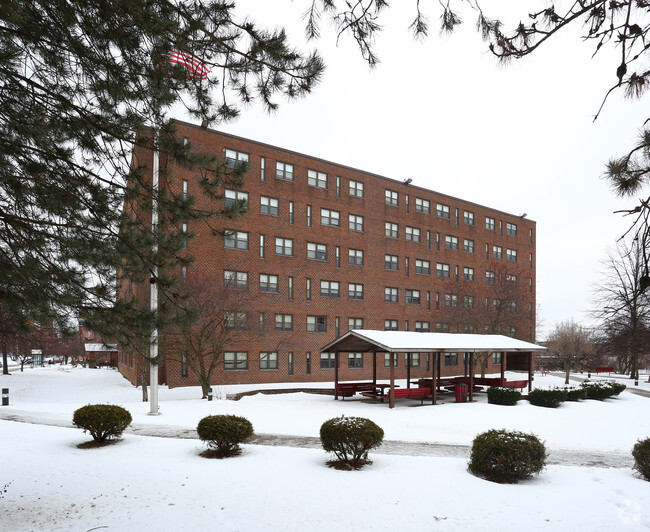 Building Photo - Chancellor Apartments