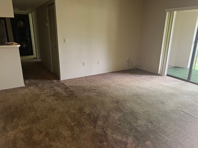 Building Photo - 2/2 second floor condo at Oak Forrest