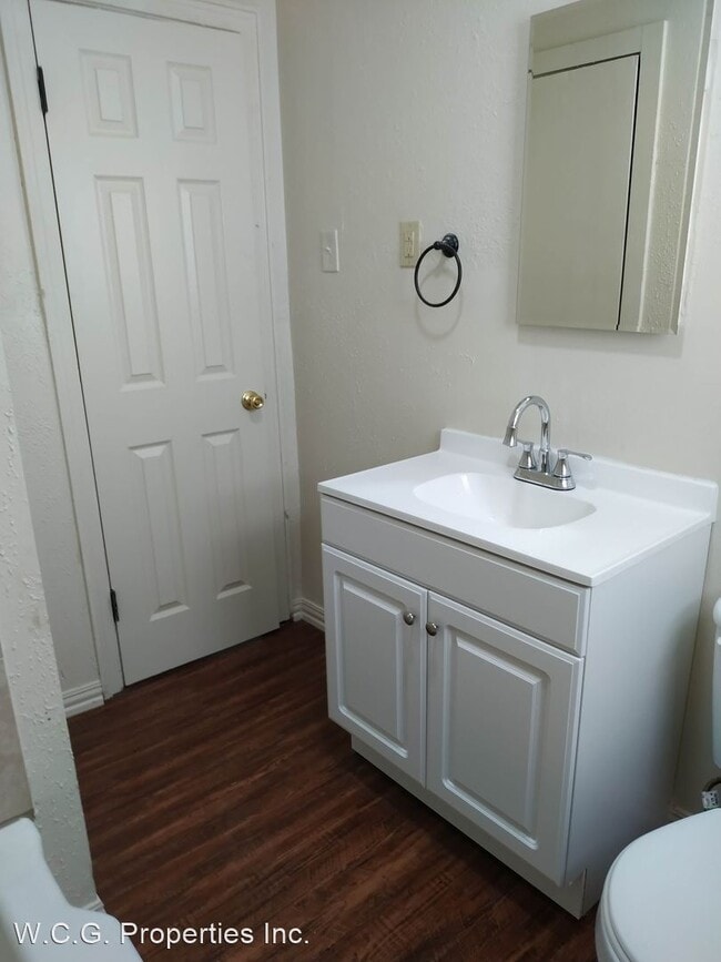 Building Photo - 2 br, 1 bath House - 6122 Canal Blvd