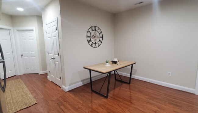 Building Photo - 13428 Quate Ln