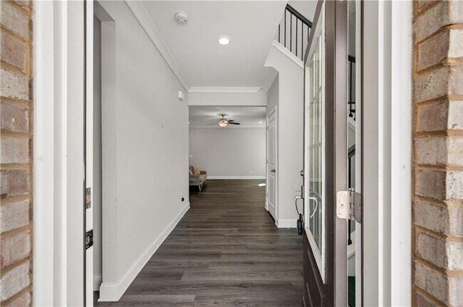 Foto del edificio - 1020 River Park Dr