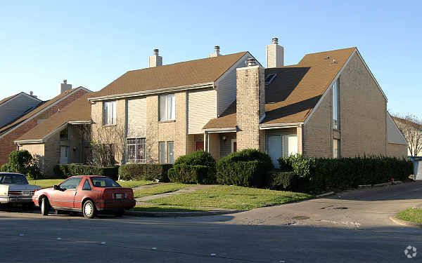 Building Photo - Wilcrest Meadows Townhomes