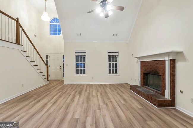 Building Photo - 160 Windward Dr