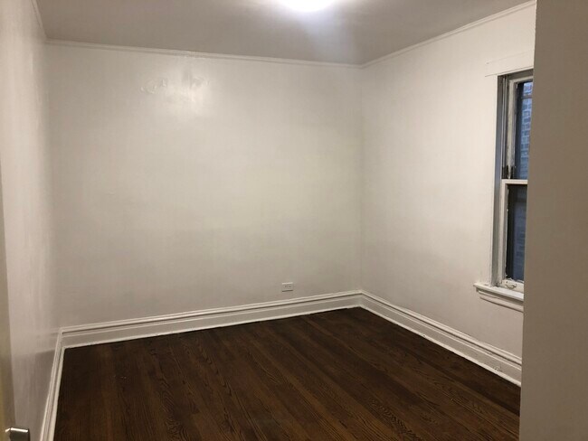 Foto del edificio - 6435 N Artesian Ave