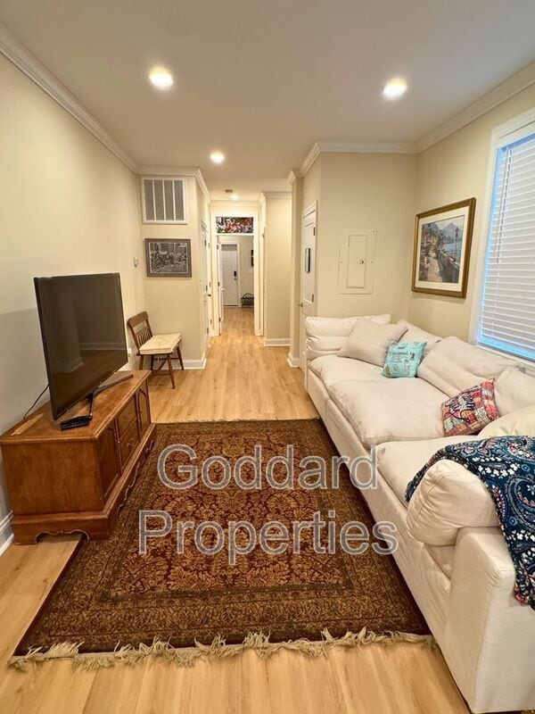 Building Photo - 907 Stiles St