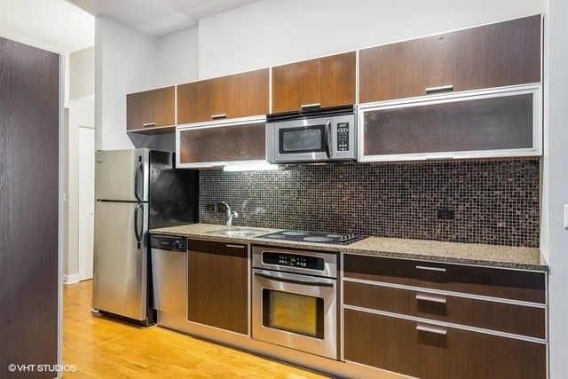 Foto del edificio - 660 W Wayman St