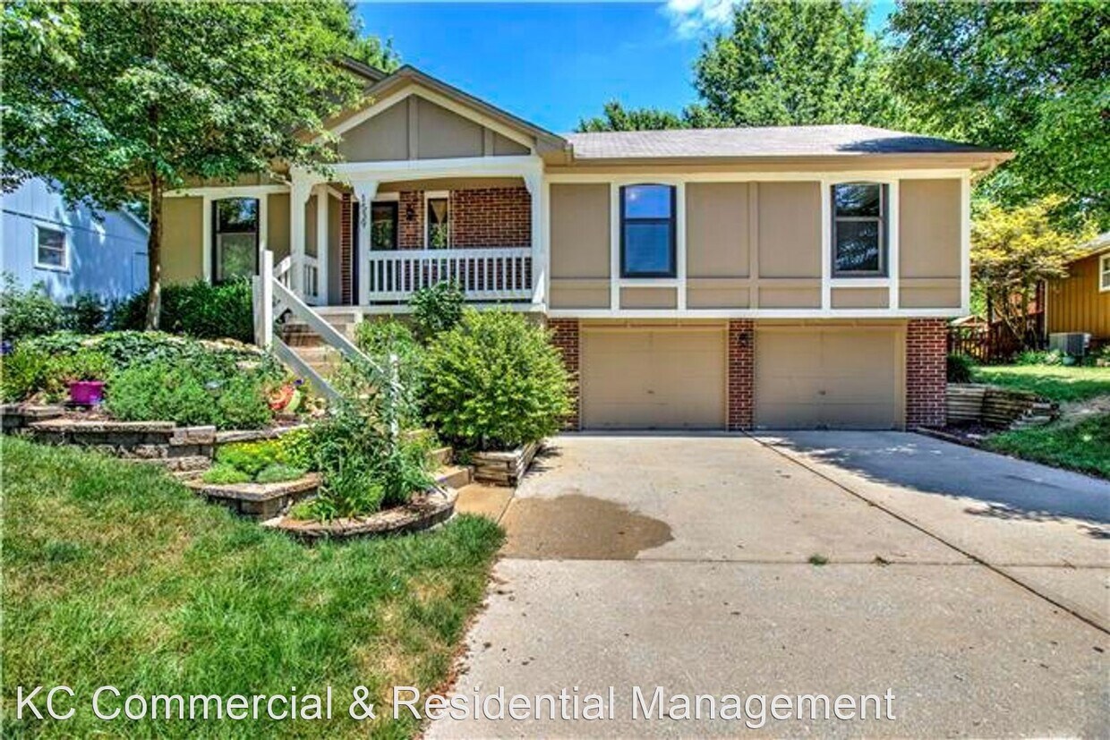 1539 NE Westwind Dr, Lees Summit, MO 64086 House Rental in Lees