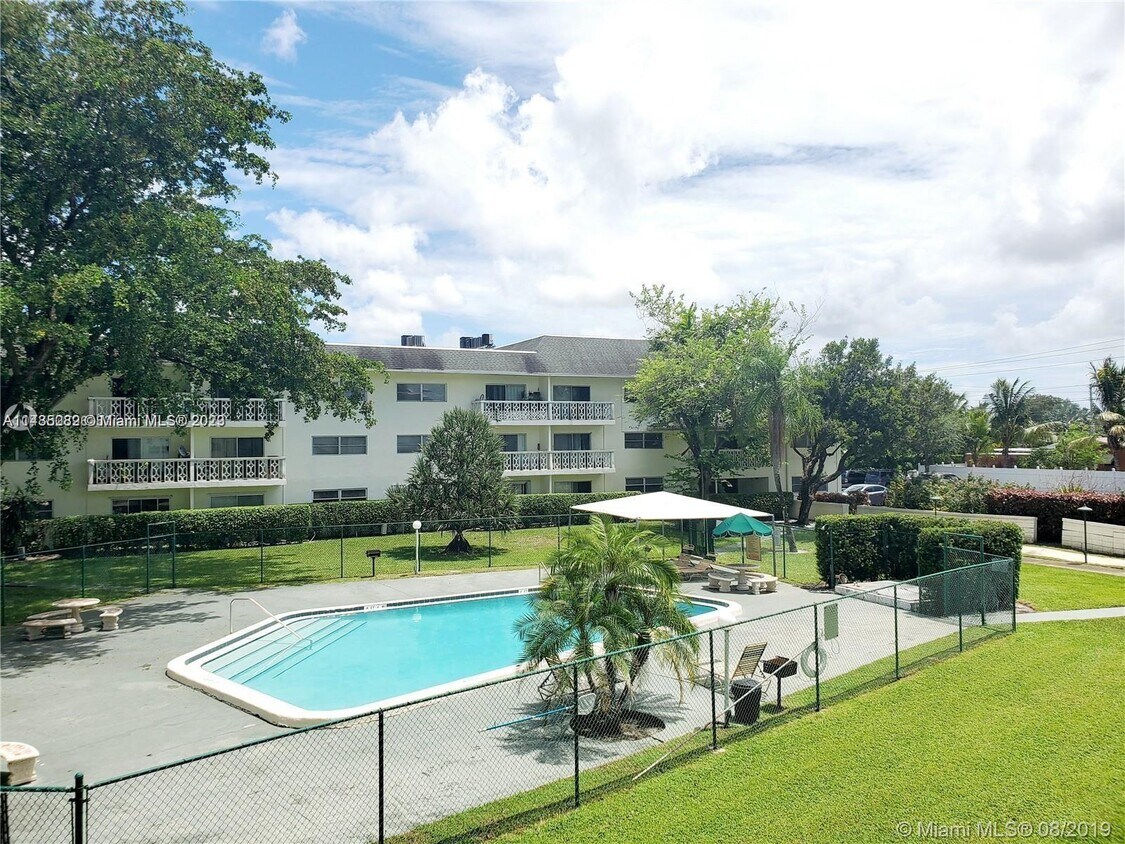 4200 NW 3rd Ct Unit 228, Plantation, FL 33317 Condo for Rent in