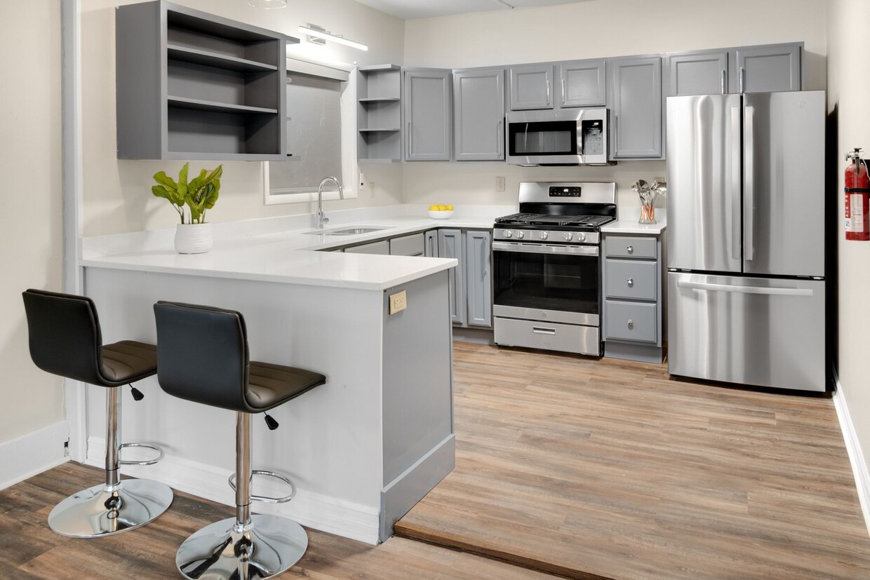Foto principal - 1005-1007 N Aurora St, LLC