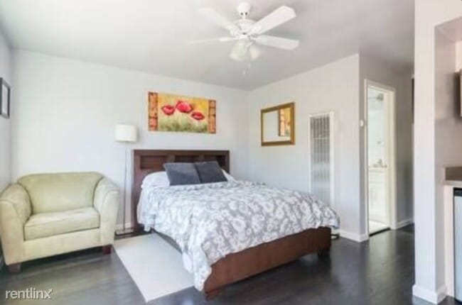Building Photo - 1 br, 1 bath Apartment - N. Delware st