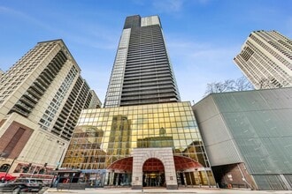 Building Photo - 10 E Ontario St
