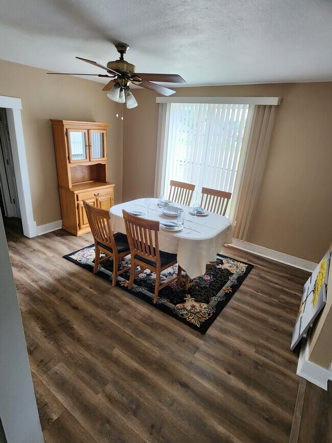 Foto del edificio - 810 4th Ave NW