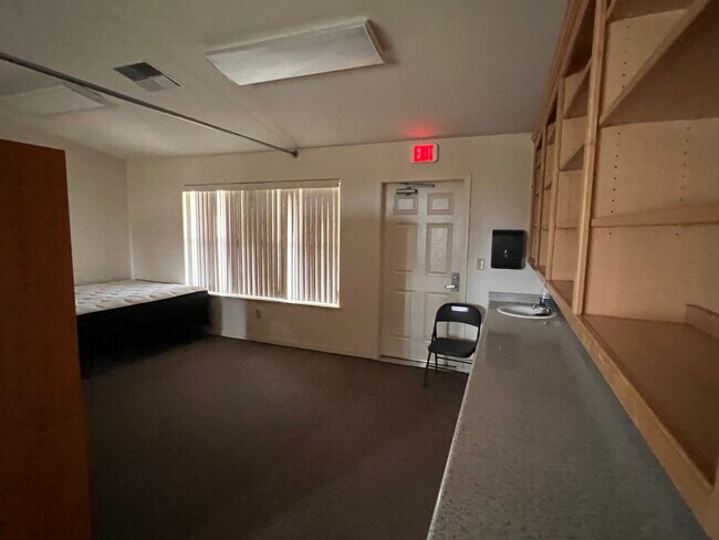 Foto del edificio - 4505 Foothill Blvd