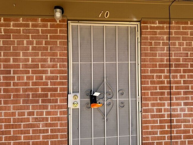 Foto del edificio - 3736 E Fairmount St