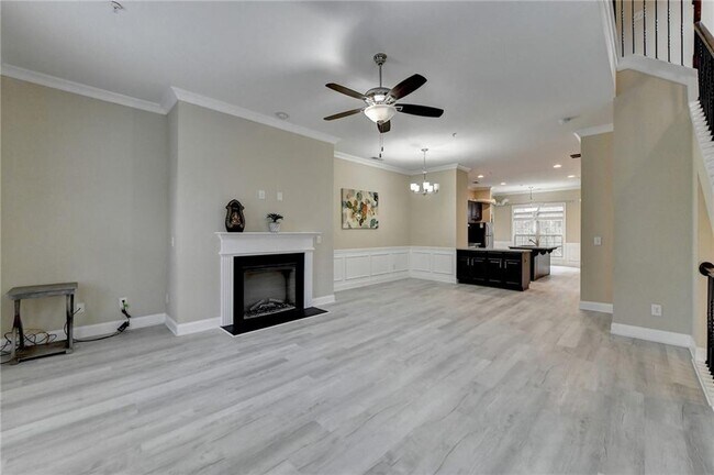 Building Photo - 2405 Tenor Ln