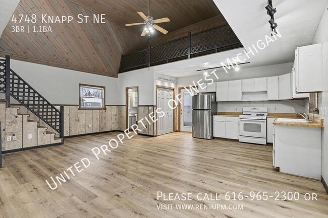 Building Photo - 4748 Knapp St NE