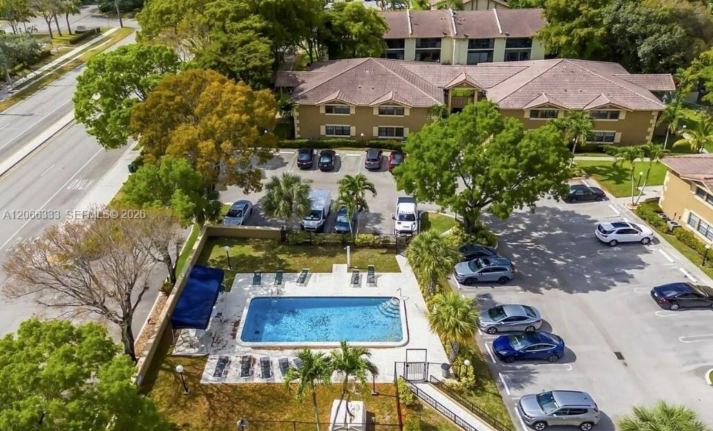 Foto del edificio - 2596 Riverside Dr