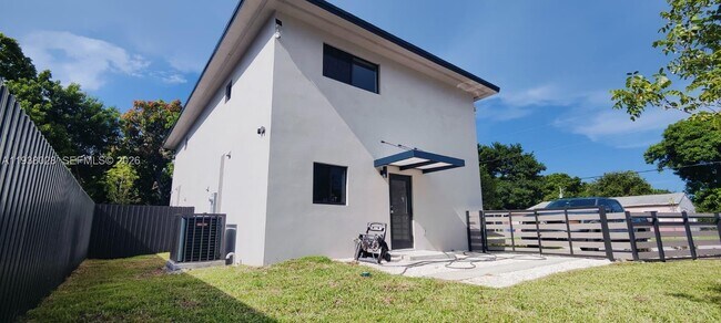 Foto del edificio - 1901 NW 51st Terrace