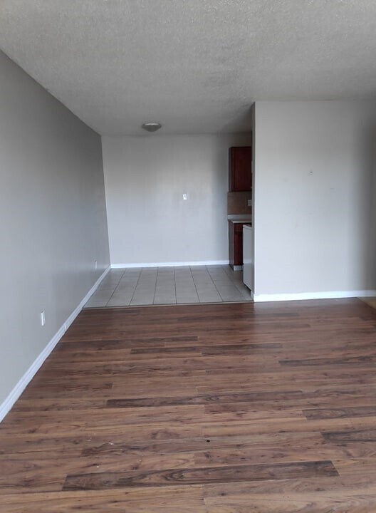 Photo du bâtiment - 1 Bed 1 Bath Unit in Edmonton, AB