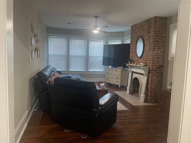 Photo - 1822 N Delaware Apartment