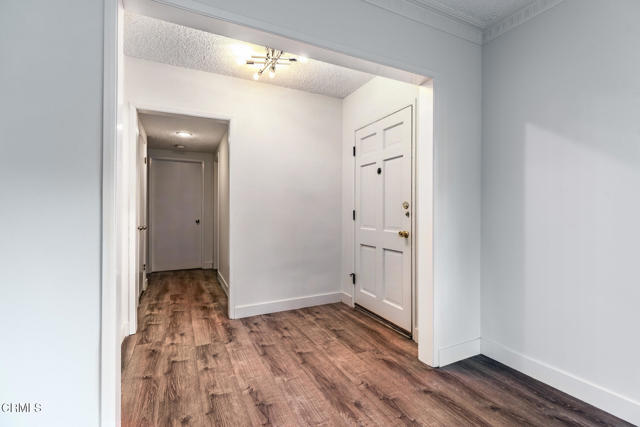 Foto del edificio - 681 S Orange Grove Blvd