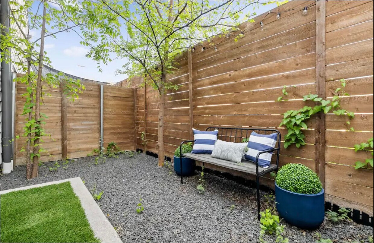 Foto principal - 2328 Kirby St