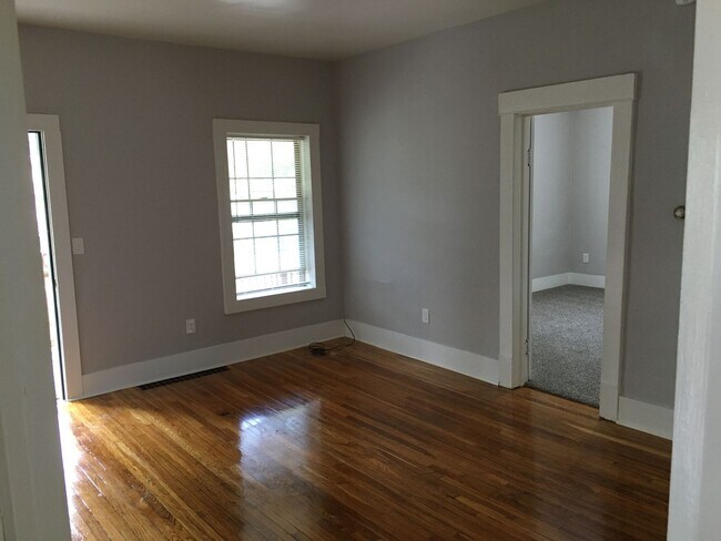 Foto del edificio - 16 Packard Ave SE