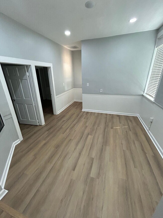 Foto del edificio - 98 Lee Ave