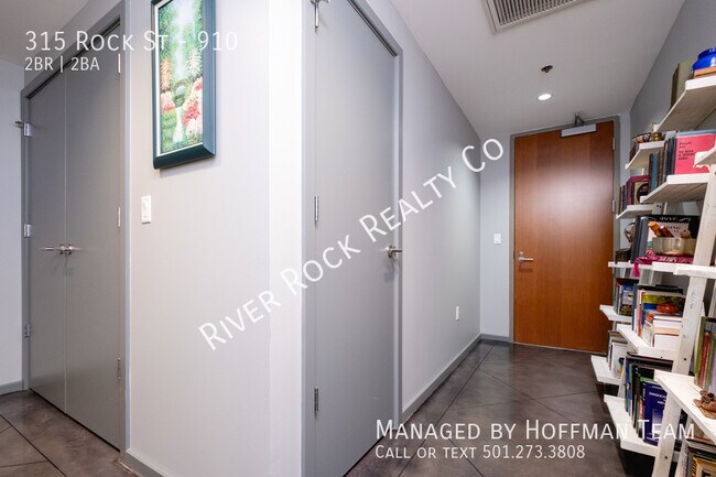 Foto del edificio - 315 Rock St