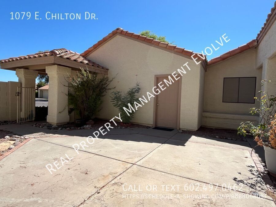 Primary Photo - 1079 E Chilton Dr