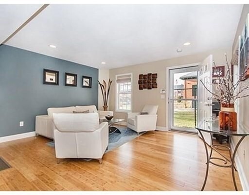 Building Photo - 40 Brattle St