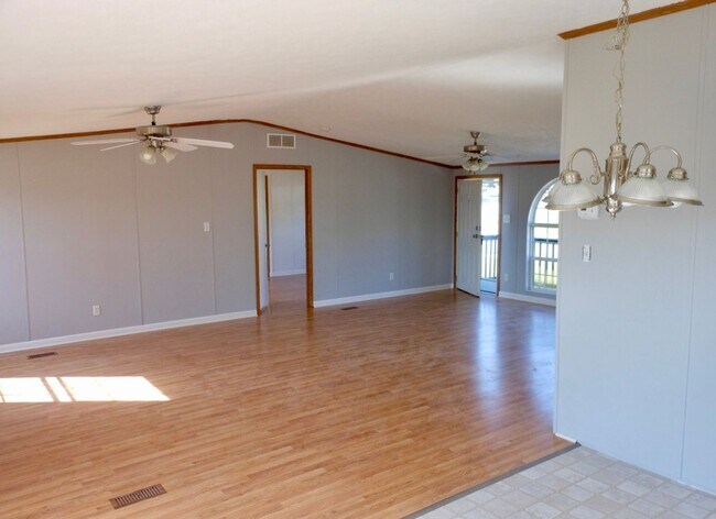 Building Photo - Nice and very large four bedroom modular h...