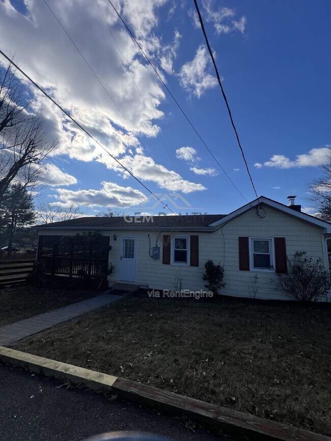 Foto del edificio - 1244 Mountain View Rd