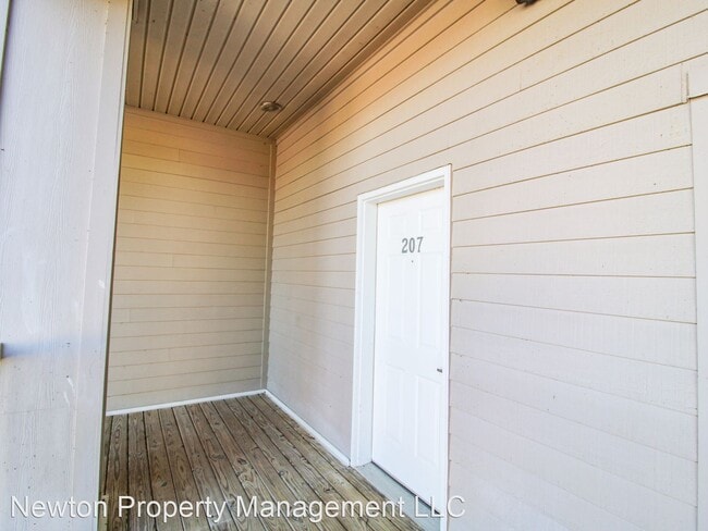 Building Photo - 3 br, 2 bath House - 6122 Bay Village Driv...