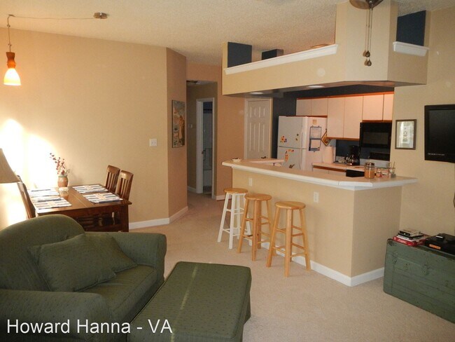 Building Photo - 2 br, 2 bath House - 3208 Jade Court #201
