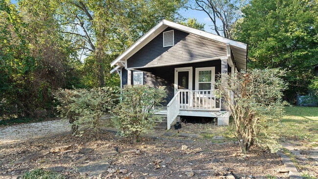Building Photo - Super Cute One bedroom - Arts and Crafts s...