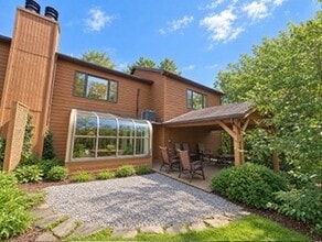 Building Photo - 103 Terrace View Dr