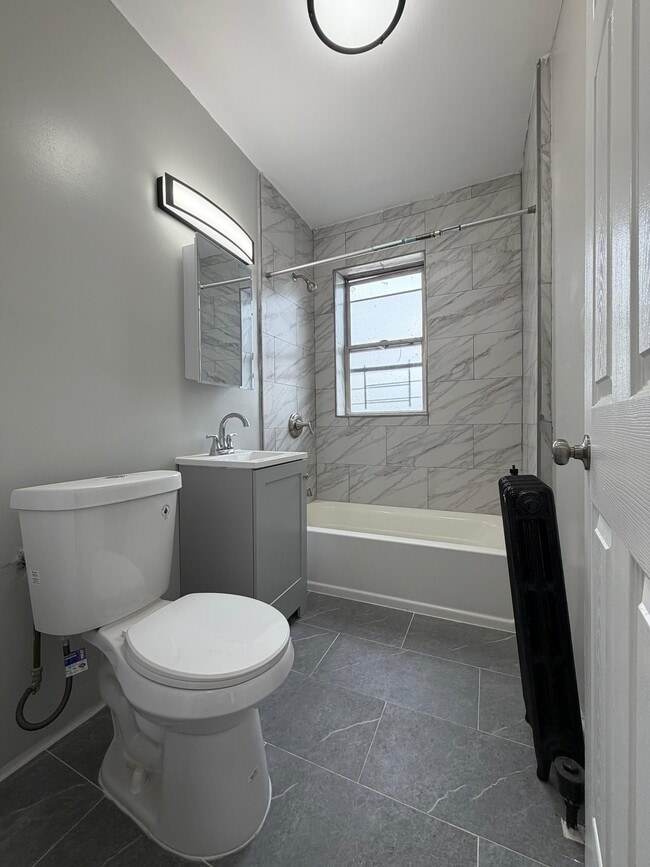 Foto del edificio - 645 Summer Ave