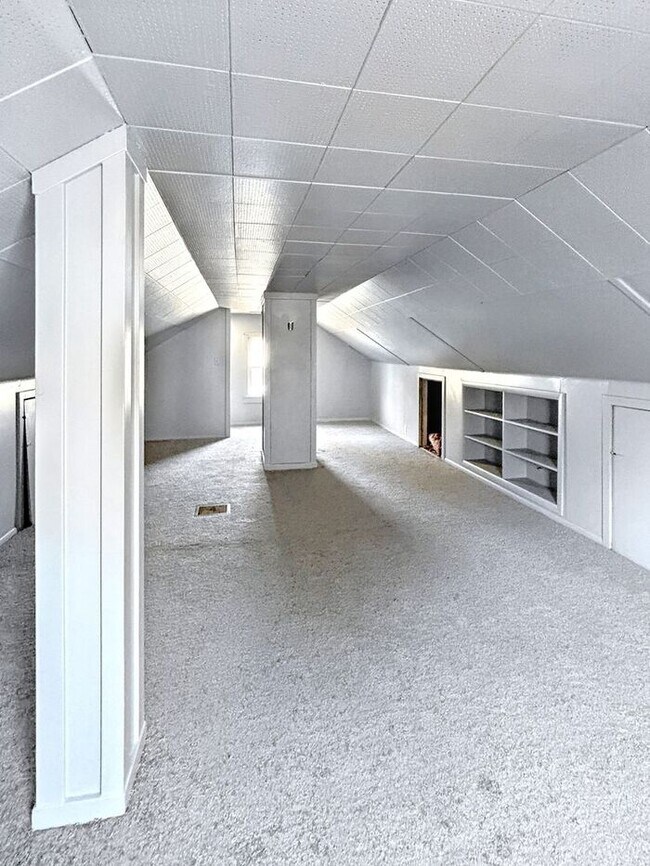 Foto del edificio - Adorable 3-Bedroom Home with Bright, Invit...