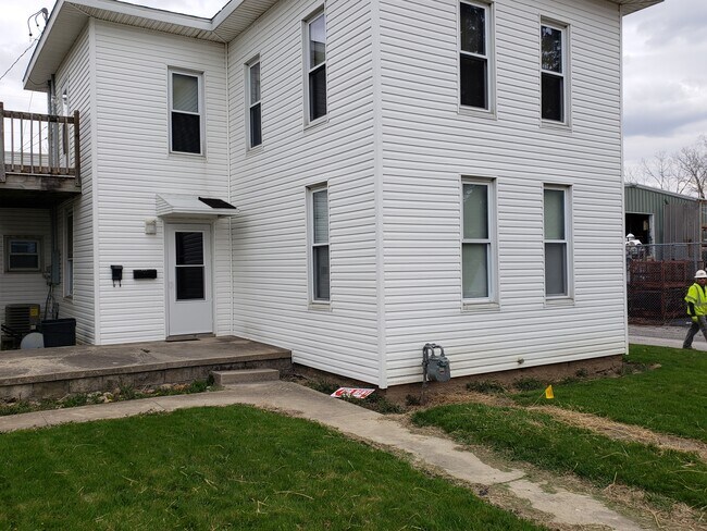 Building Photo - 514 E Lima St