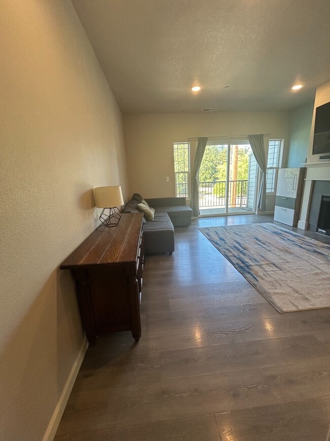 Building Photo - 14256 SW Gold Coast Ter