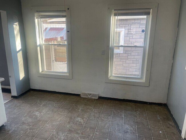 Foto del edificio - 1774 Oakdale ave