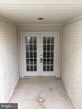 Building Photo - 2827 Slingerland Dr